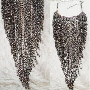 IRRIDESCENT
STONES & CHAINS 
COLLAR NECKLACE